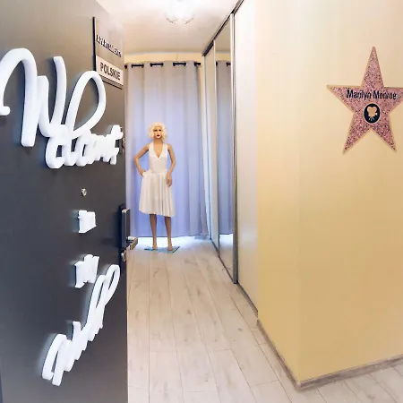 Marilyn Monroe * بوزنان