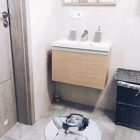 Marilyn Monroe شقة